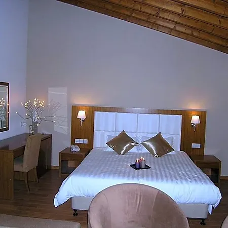 Livadia Kyperounta Otel *