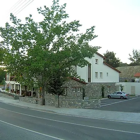 Otel Livadia Kyperounta